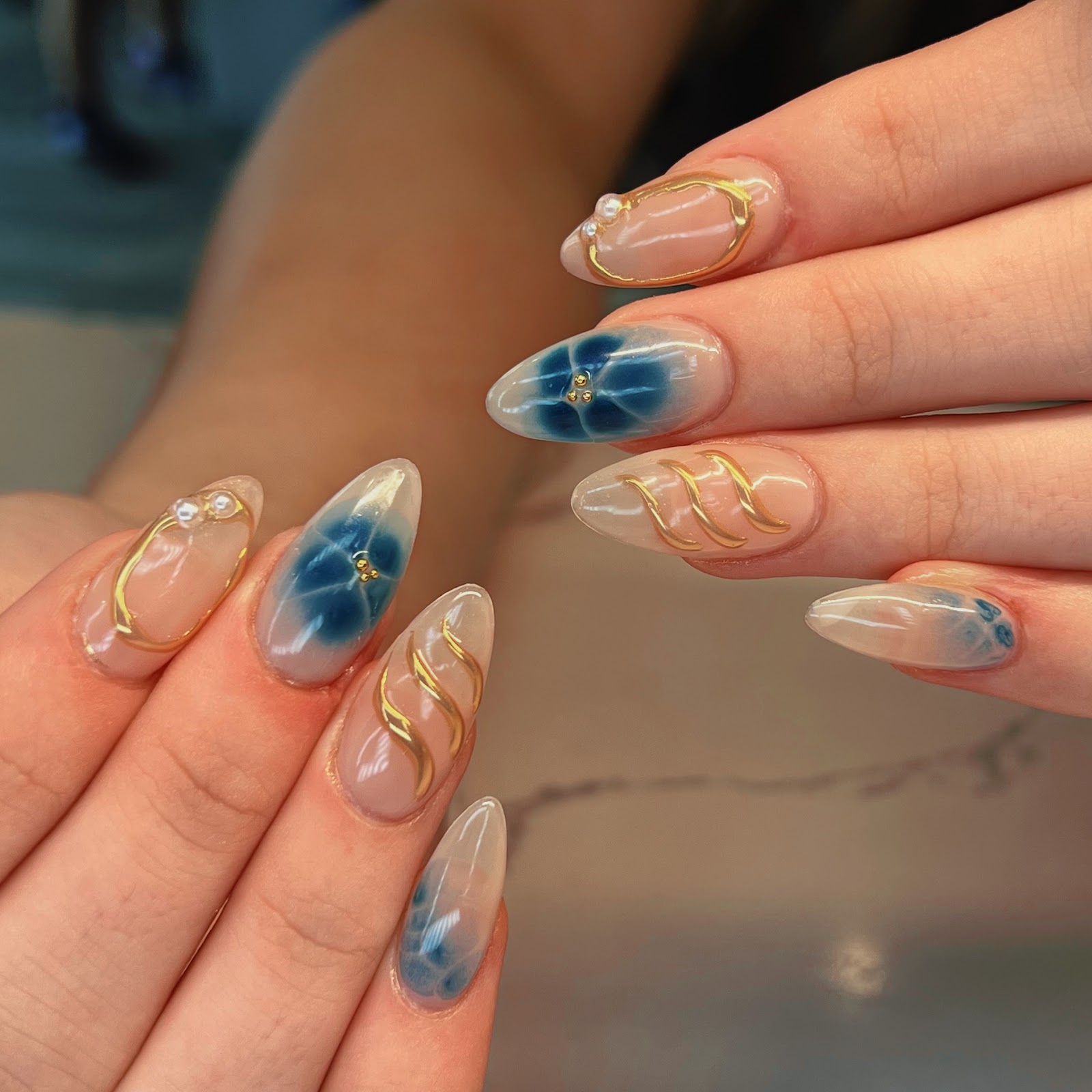 Venus Nails logo